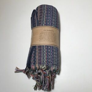 Teema Towel Labyrinth Navy Multi - Thumbnail 5